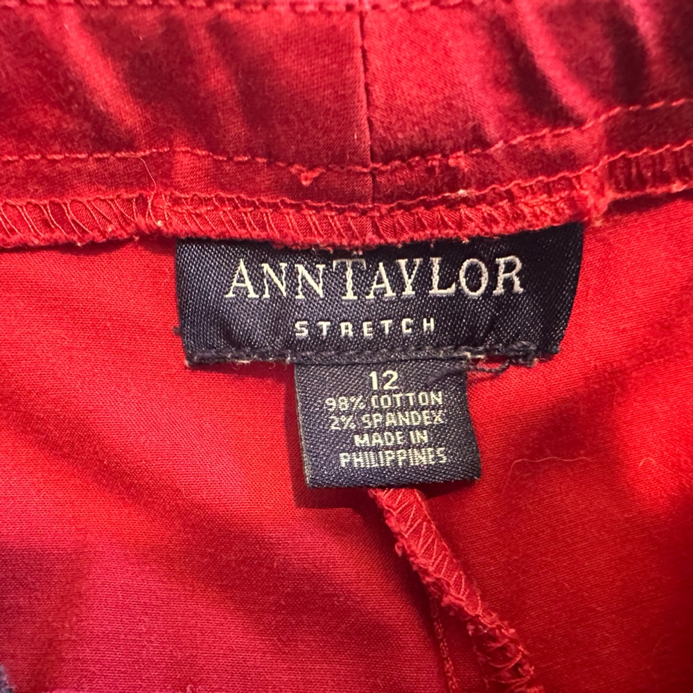Red Shorts 🩳 - Picture 2 of 4